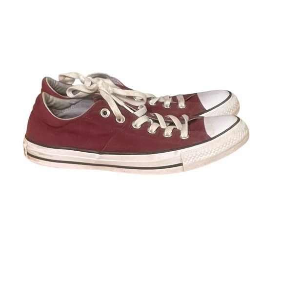 Converse Chuck Taylor Maroon Low-Top Sneakers Shoes - Picture 2 of 6
